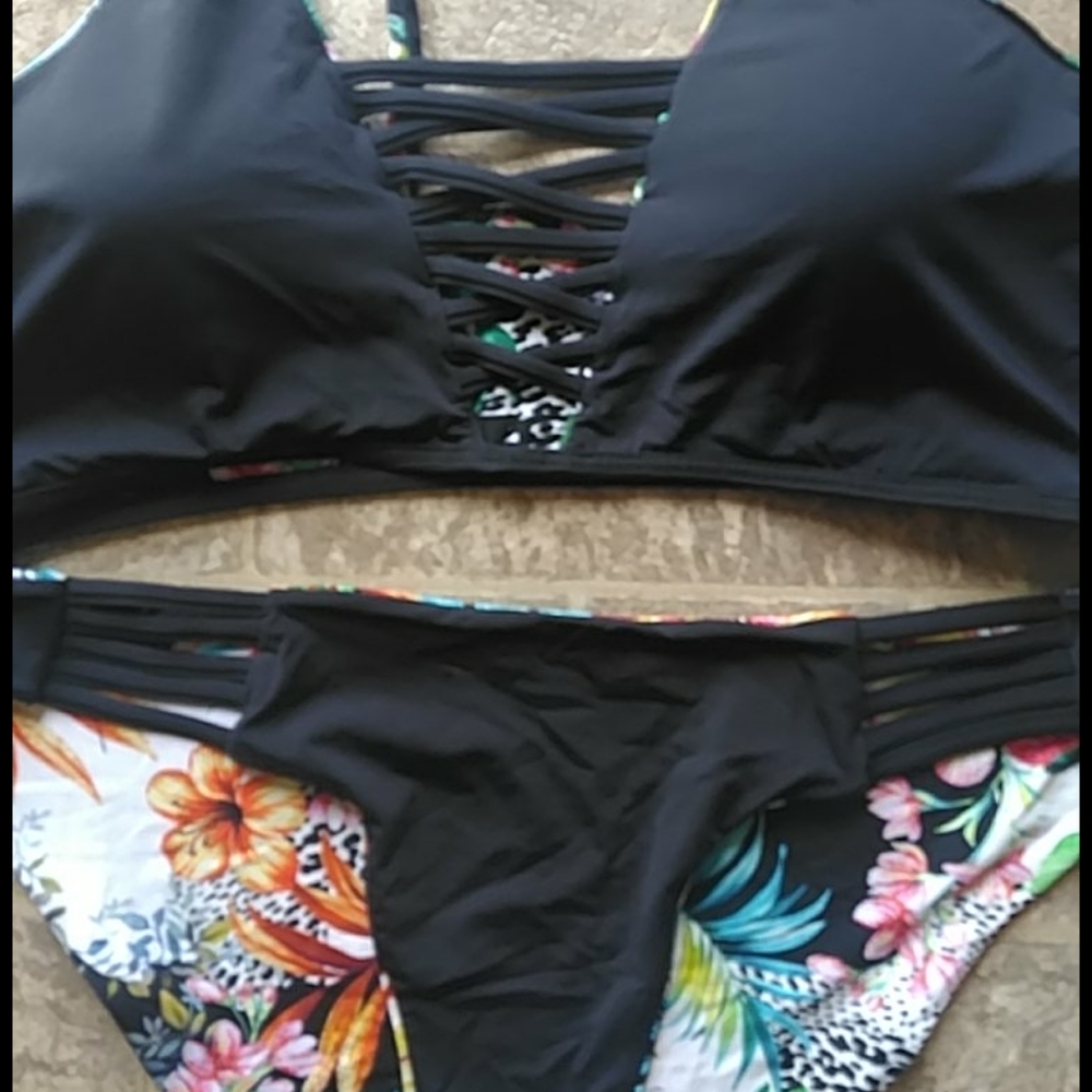 Bathing suit - Picture 4 of 4